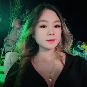 Meet your Posher, Yenly